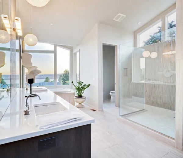 Rénovation salle de bain en faïence avec baignoire à remous, Soissons, SANTOS Rénovation